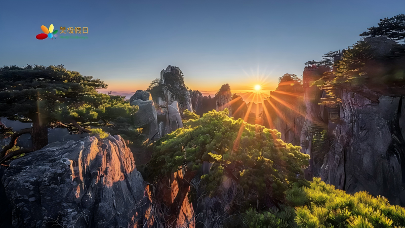 7-Day Huangshan & Huizhou "Ink Painting Xin'an · Taoist Medicine Wellness" 